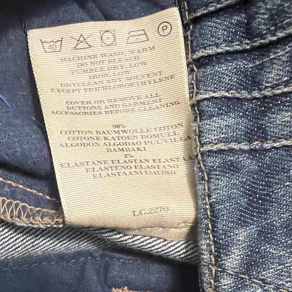 Burberry London Denim Skirt Size Large - Picture 16 of 17